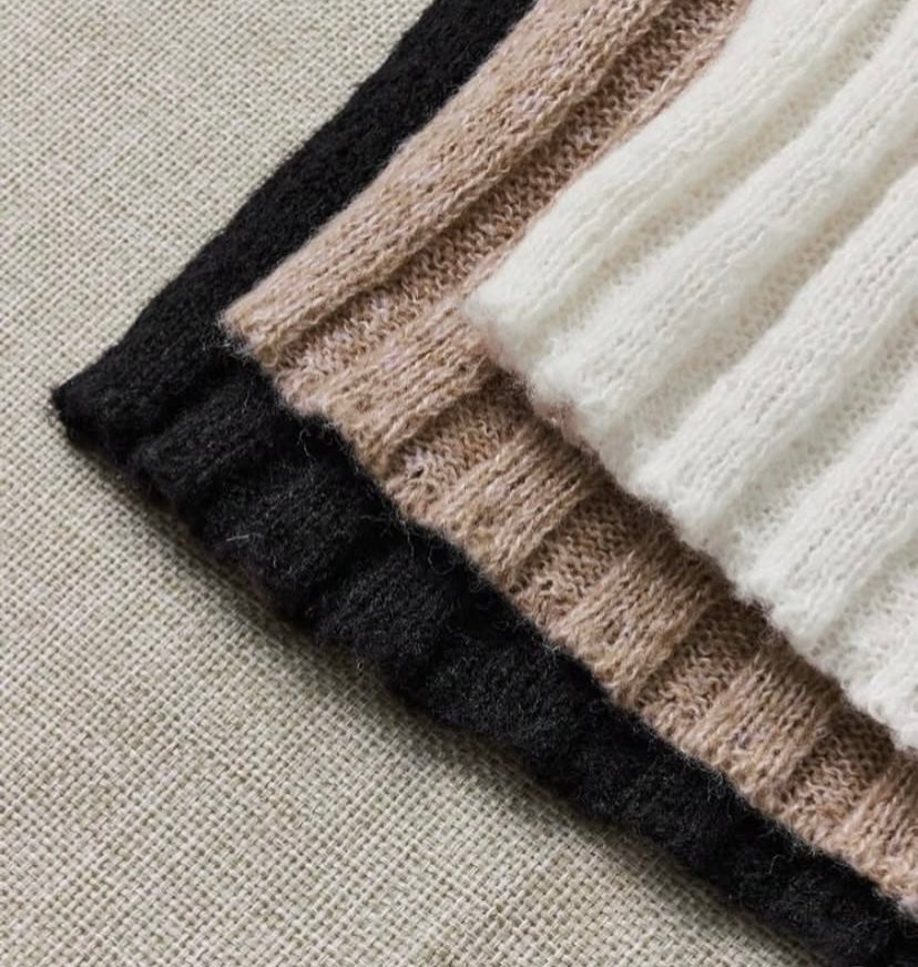 3 sweaters set