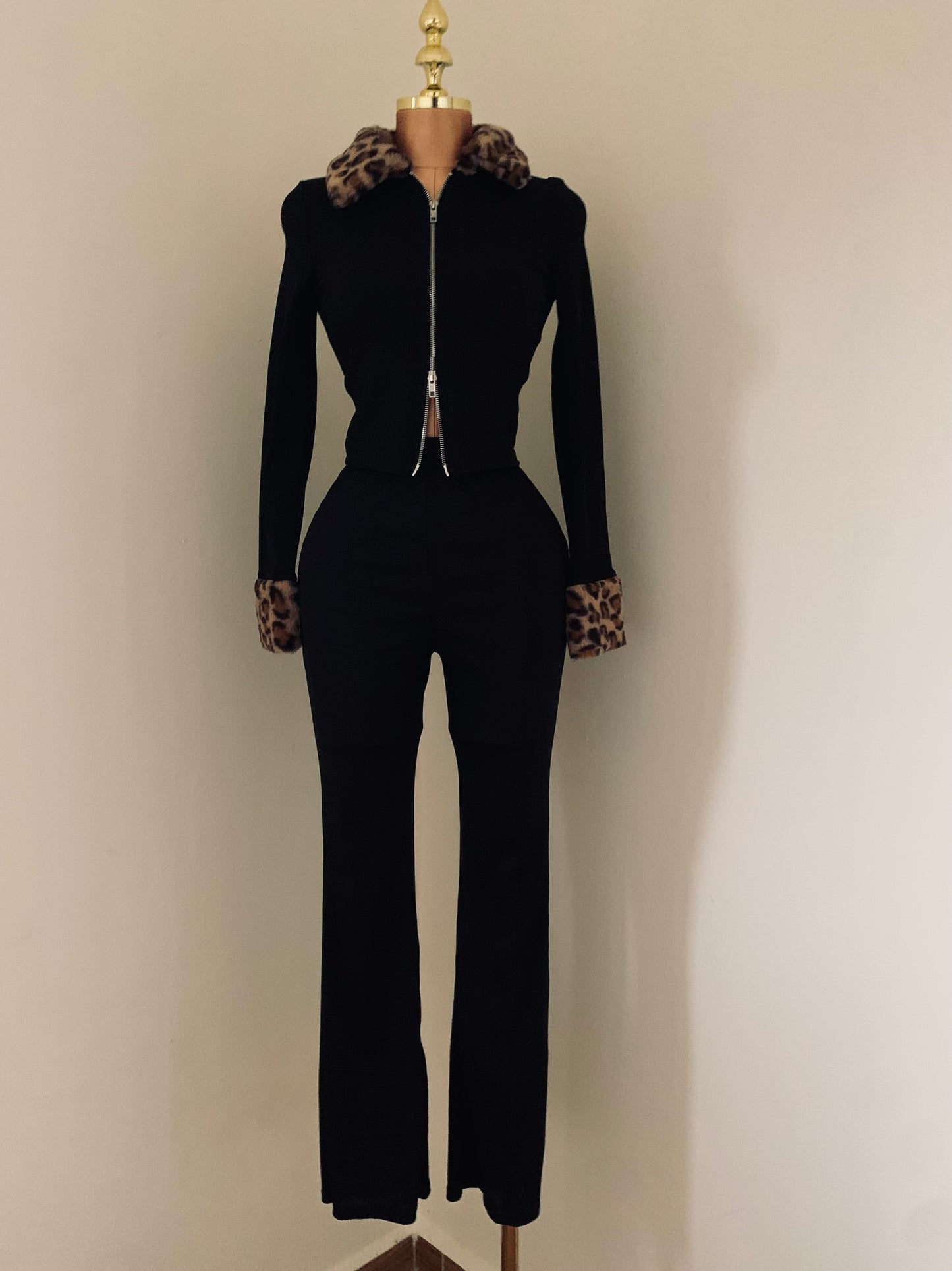 Leo Black Set