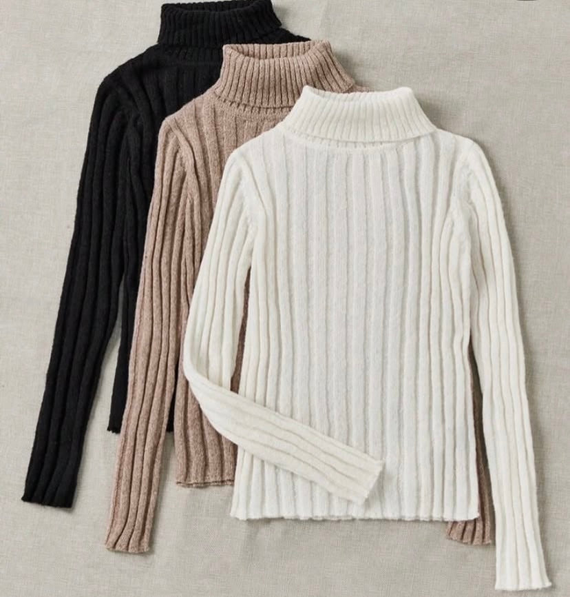 3 sweaters set