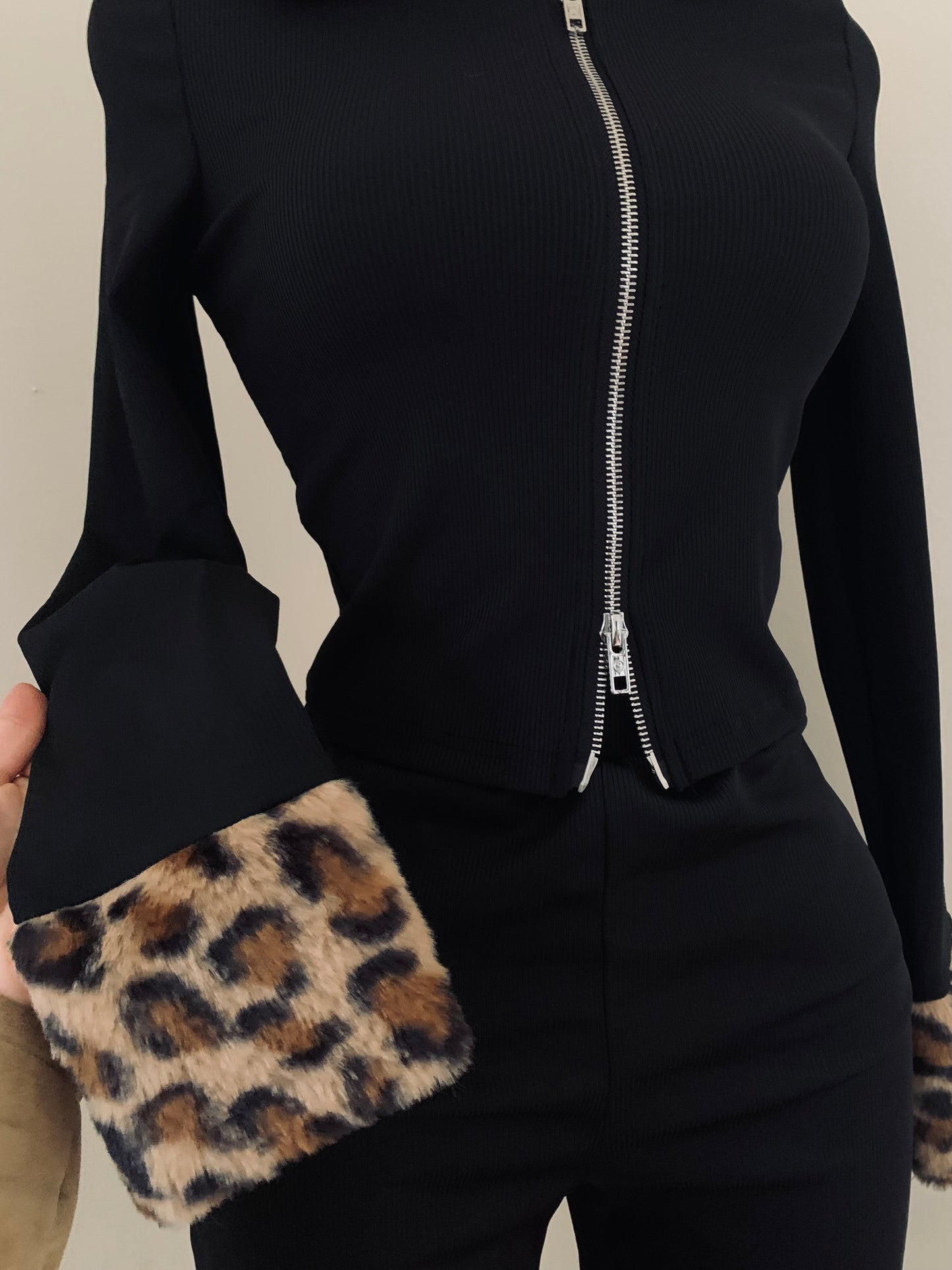 Leo Black Set
