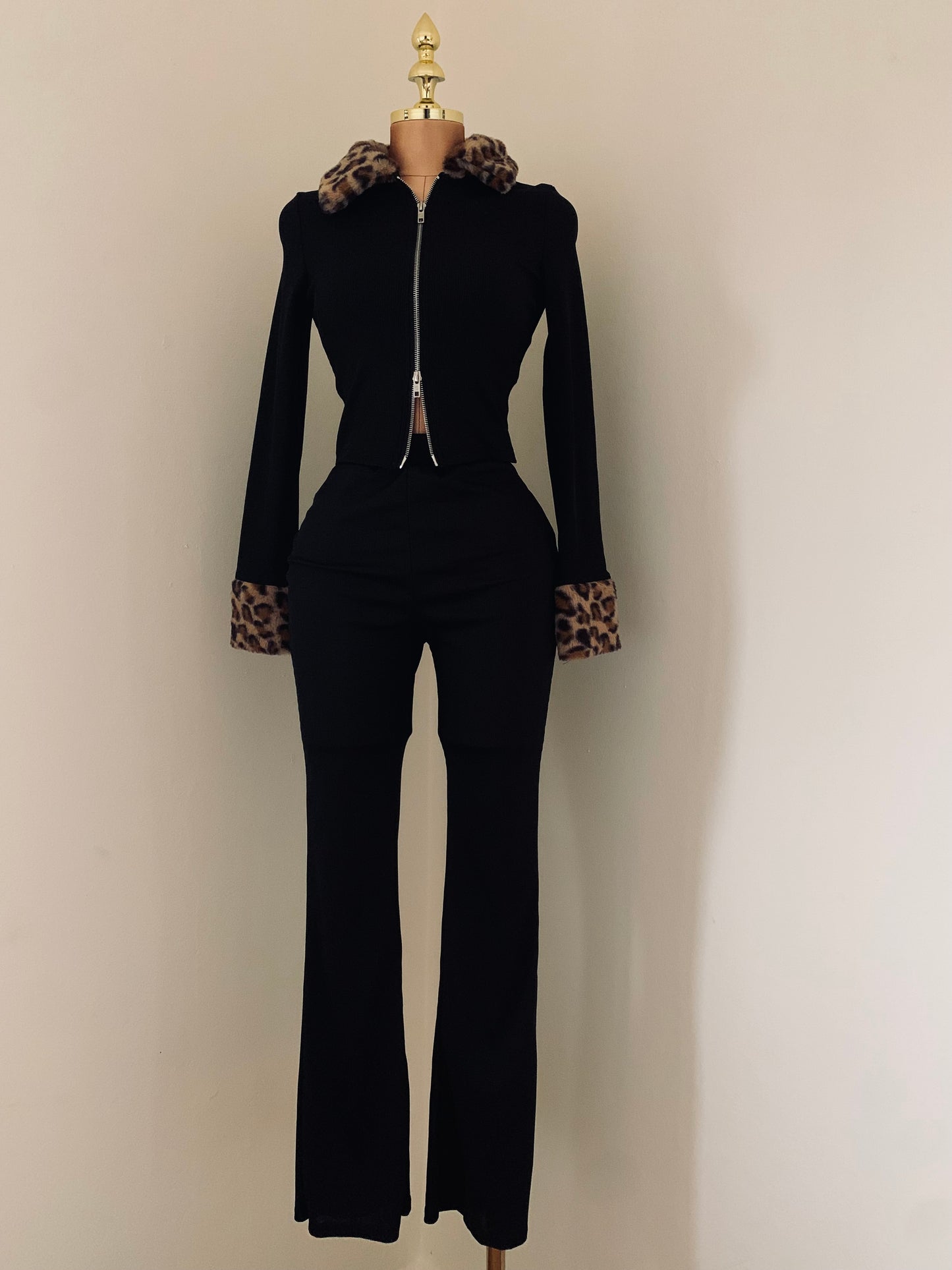 Leo Black Set
