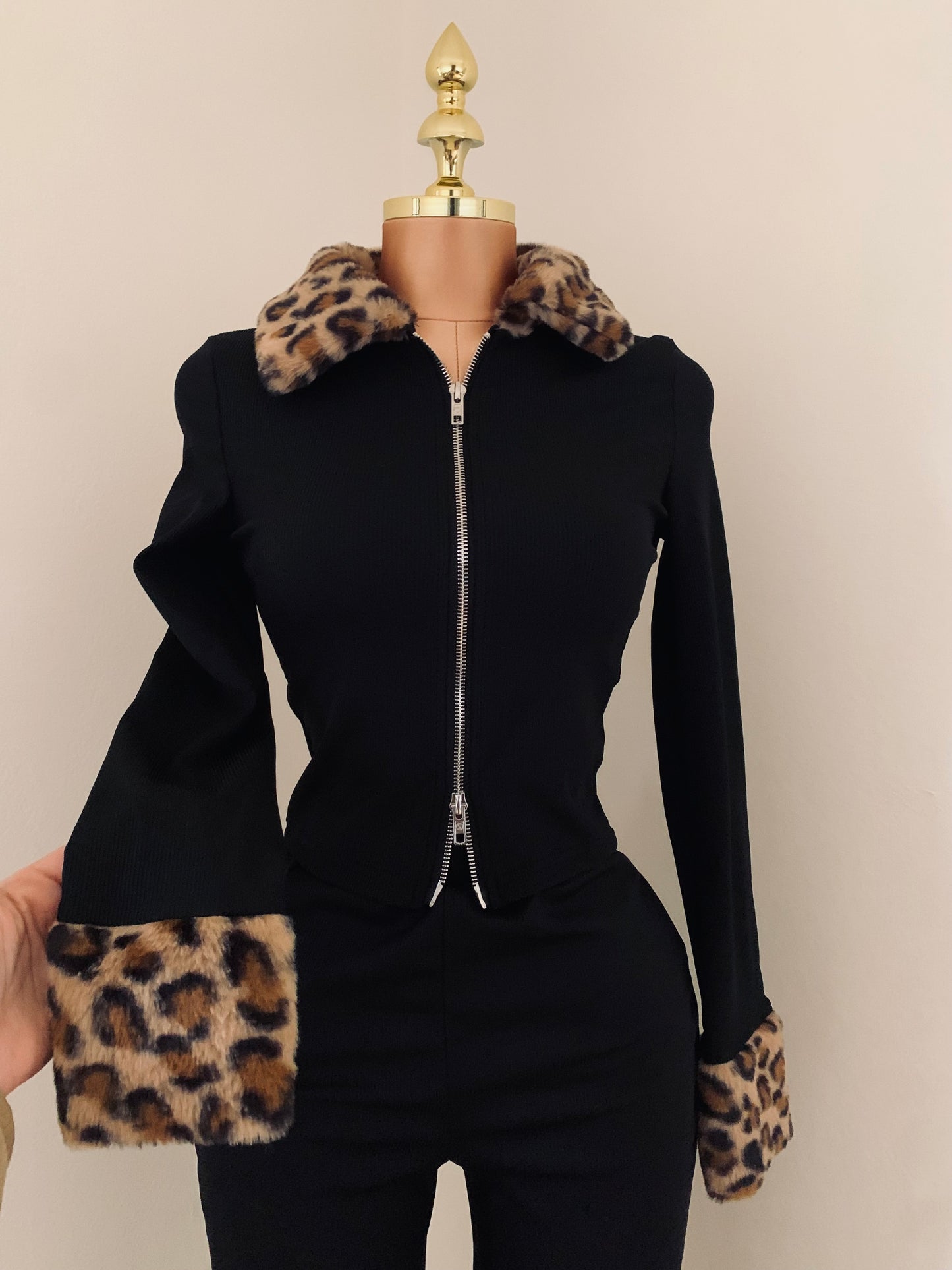 Leo Black Set