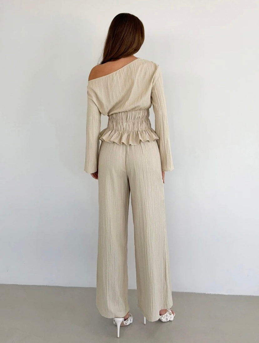 Beige Ruffle Set